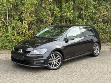 Volkswagen Golf - 1