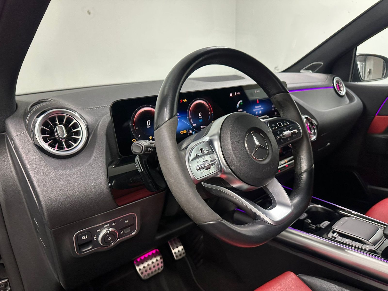 Fahrzeugabbildung Mercedes-Benz B 250 e *AMG-LINE*NIGHT*360*KEYLESS*LEDER*