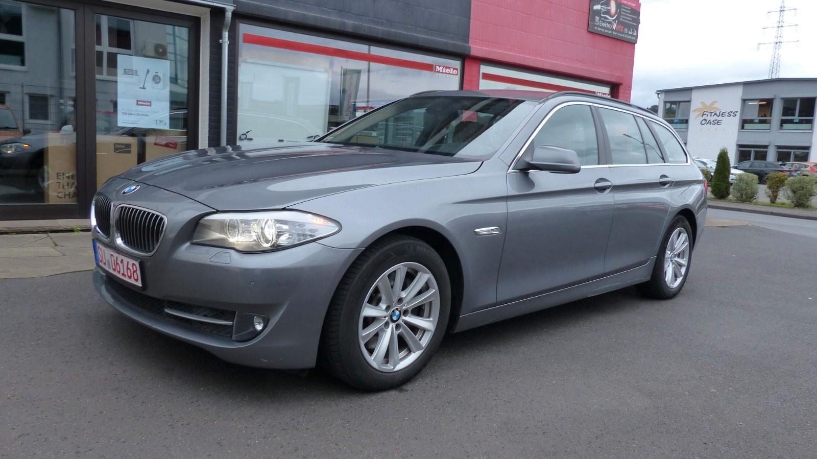 BMW 528 i PANO.NAVI.LUFT. XENON AHK.HEAD-UP .6.GANG