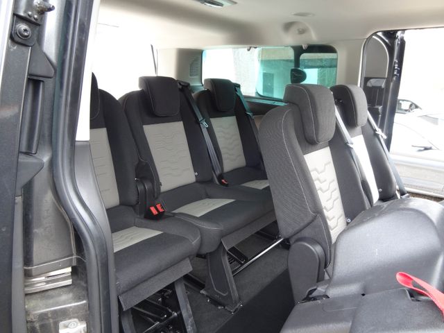 Fahrzeugabbildung Ford Tourneo Custom 300 L2/Titanium/9-Sitzer/AHK/Kam/