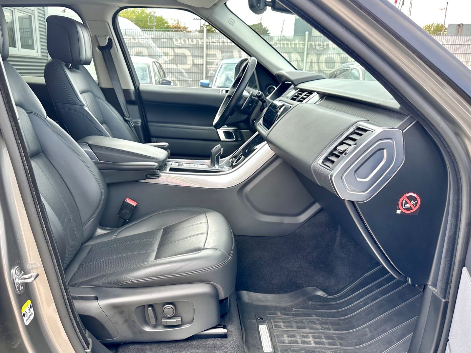 Fahrzeugabbildung Land Rover RANGE ROVER SPORT HSE DYNAMIC*MOD.2019*