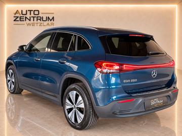 صورة 8 لـ 2023 Mercedes-BENZ EQA