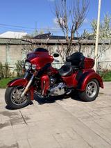 Harley-Davidson Tri Glide FLHTCUTG - TRIKE