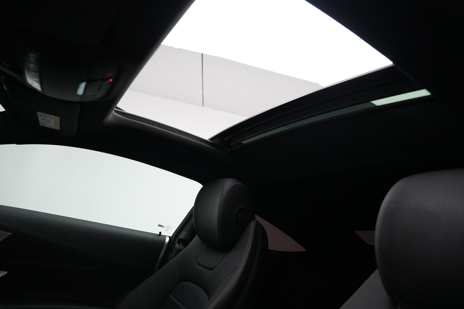 Fahrzeugabbildung Mercedes-Benz C 220d *AMG*Panorama*Ambiente*MBUX*SHZ*