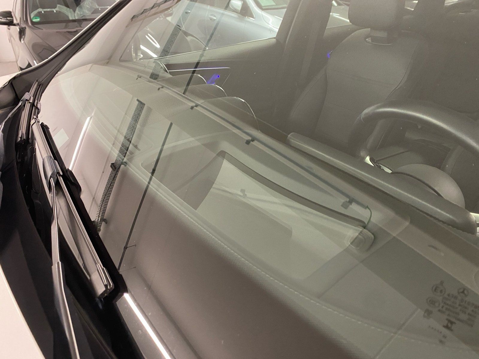 Fahrzeugabbildung Mercedes-Benz GLC 300 4M *Airmatic*STDHZG*HUD*Pano*Distro*AHK*