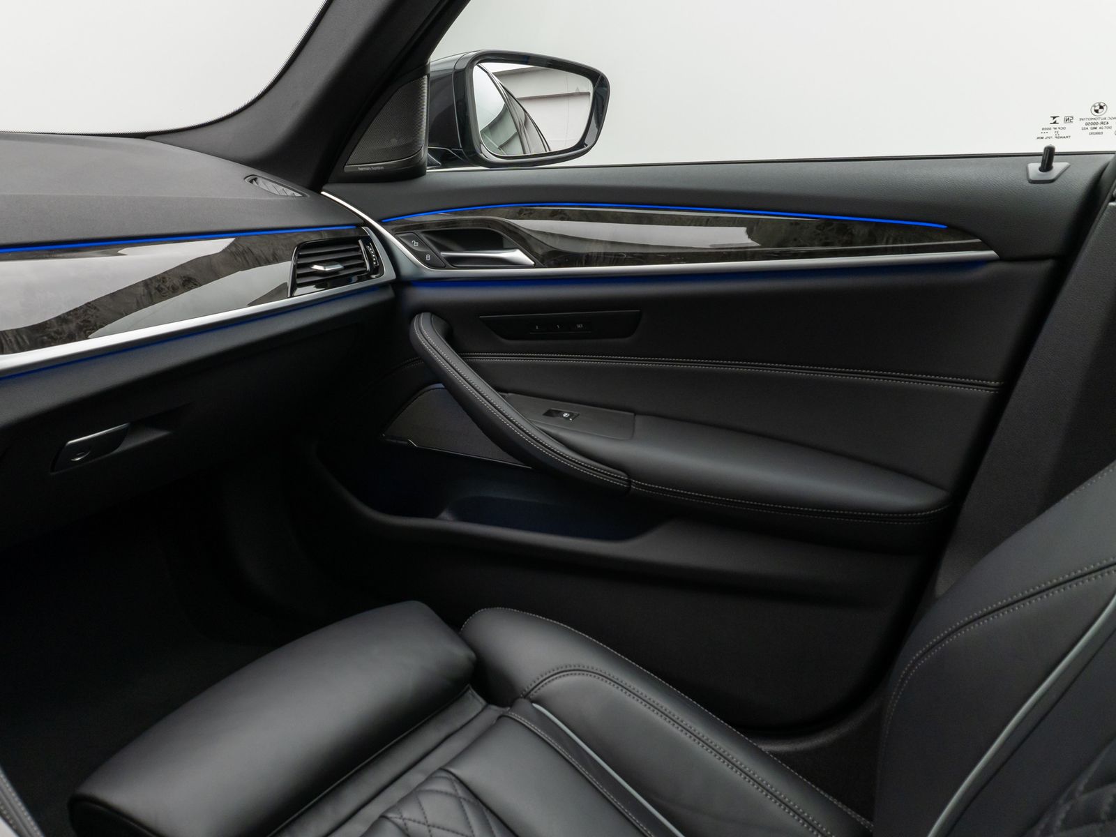 Fahrzeugabbildung BMW 540i xD M Sport Glasdach Laser Kamera HUD SoftCL