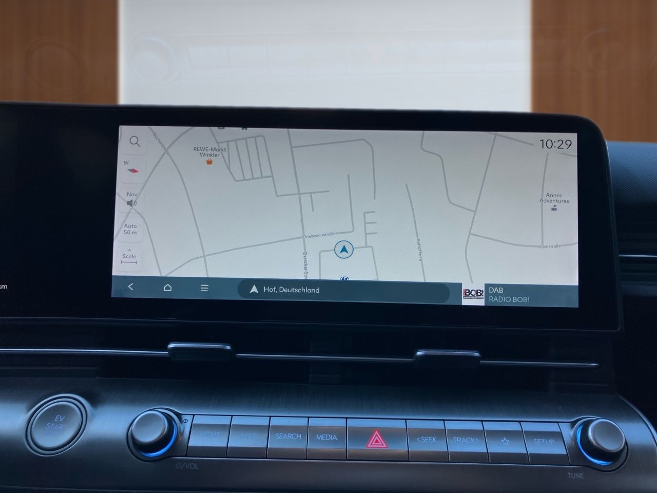 Fahrzeugabbildung Hyundai KONA ADVANTAGE ACC AUT Akustikglas Fernlichtass.
