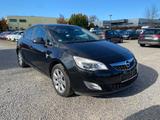 Opel Astra J Lim. 5-trg. 150 Jahre Opel - Opel Astra 150 jahre mit Benzin-Antrieb