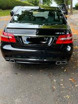 Mercedes-Benz E 63 AMG AMG - Mercedes-Benz E 63 AMG aus 2011