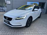 Volvo V40 Momentum/LED/AHK/ALLWETTER/SHZ/TEMP* - Volvo V40 mit Diesel-Antrieb