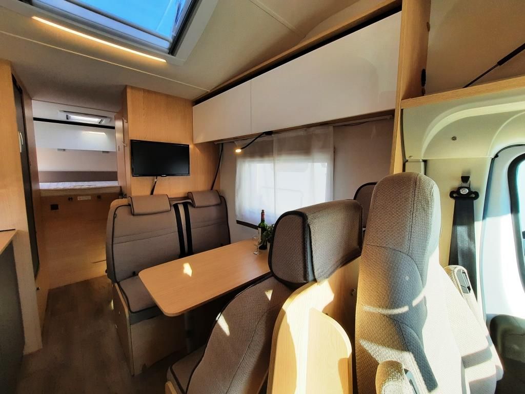 Fahrzeug Übersicht 7 Fahrzeugabbildung LMC Tourer A 690 G Verfüg./Sparen Sie 29.699,- €