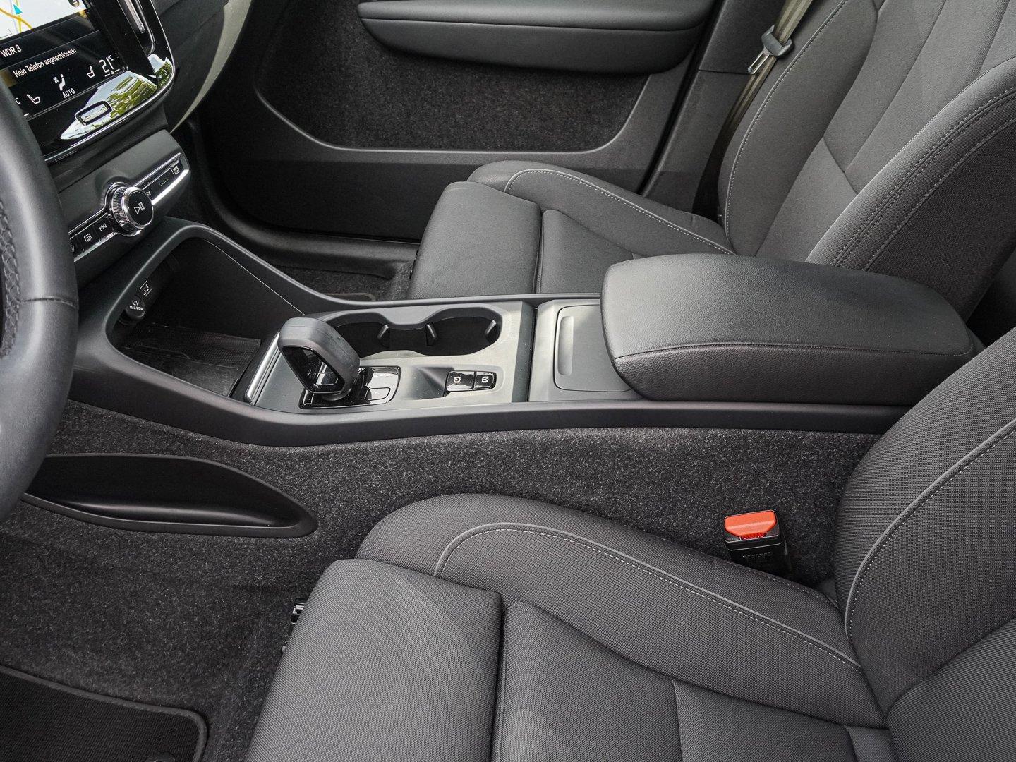 Volvo XC40 B4 B AWD Momentum Pro FRONTHZG PILOT PRIVAC, миниатюра 15