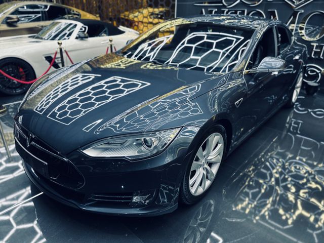 Tesla Model S 85D 1-Hand SUPERCHARGER FREE