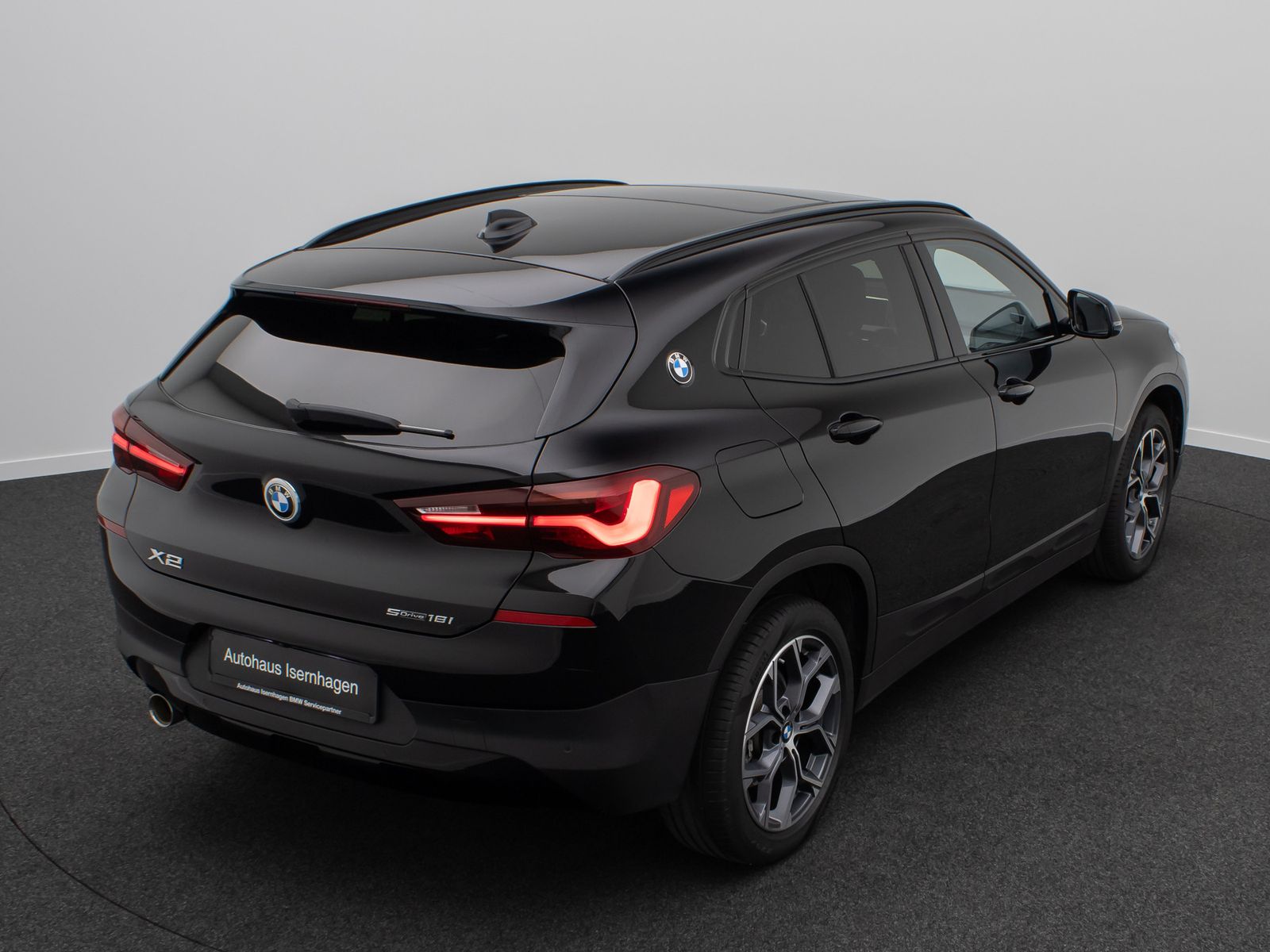 Fahrzeugabbildung BMW X2 sD18i Sport HiFi Kamera DAB Panorama 18Zoll