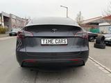 Tesla Model Y Long Range Dual AWD - Tesla Model Y: Automatik