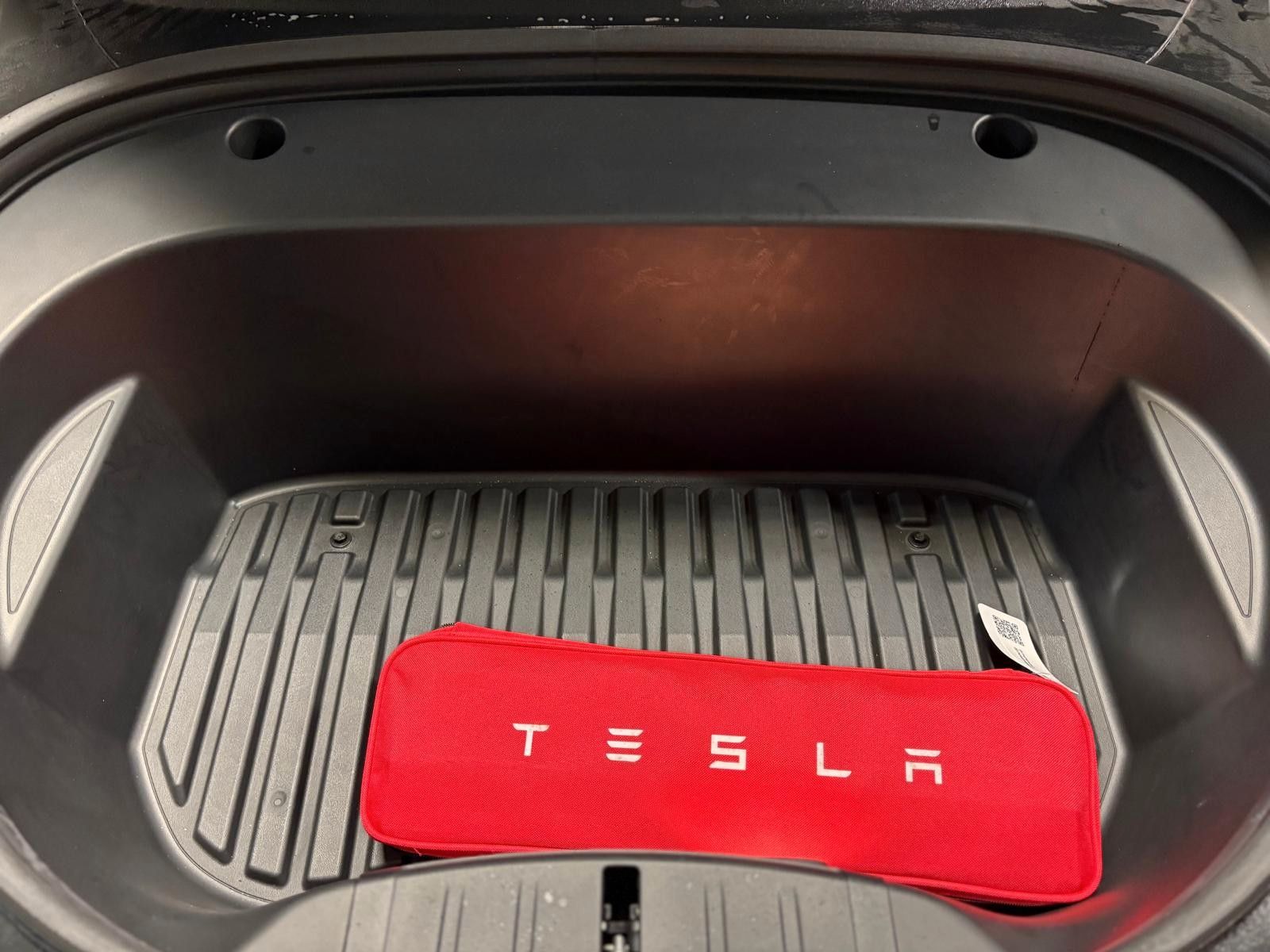 Fahrzeugabbildung Tesla Model 3 Long Range Dual AWD