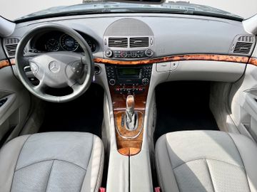 Mercedes E 240 - 12
