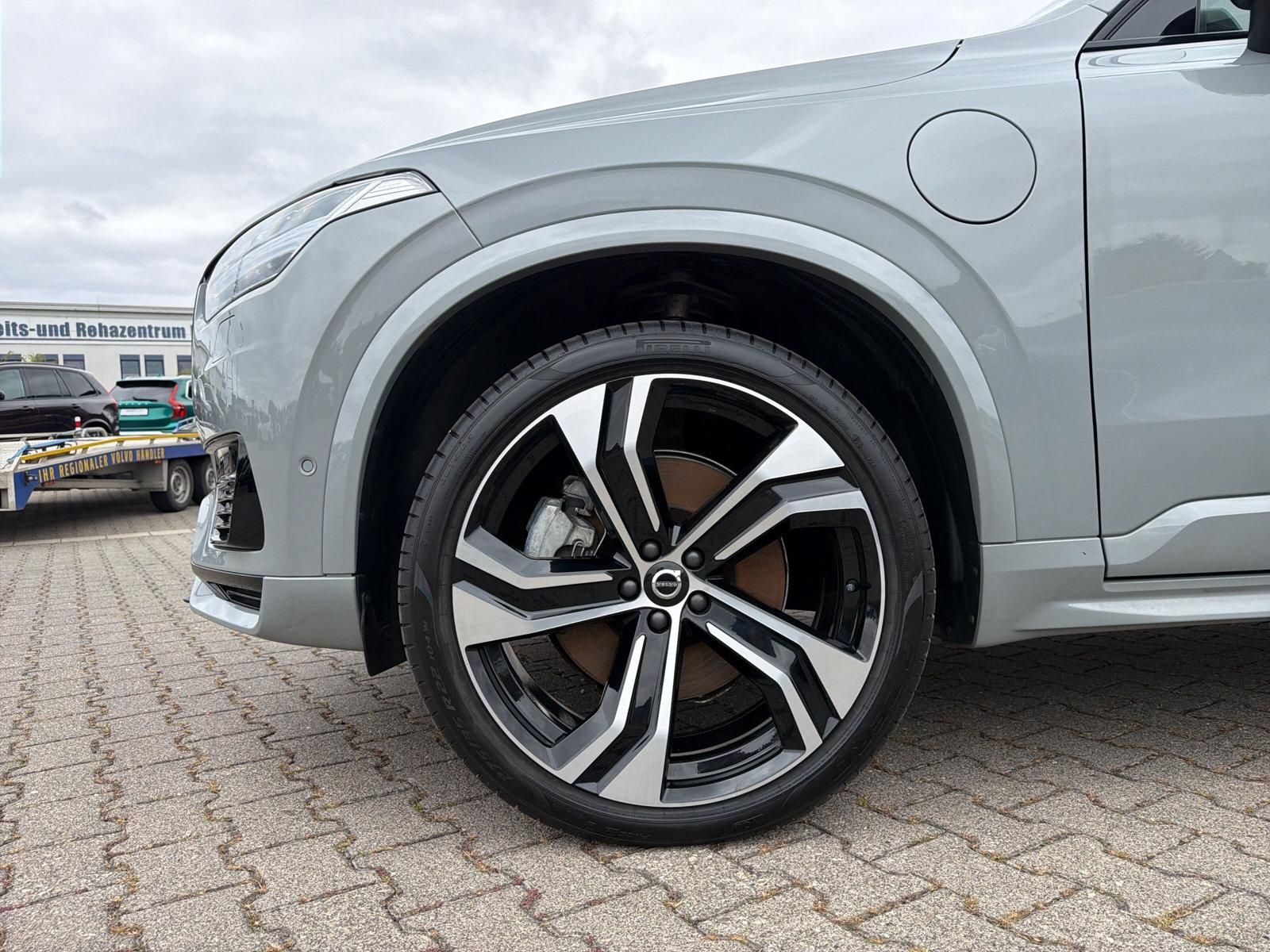 Volvo XC90 T8 AWD Ultra Dark 22 360° 4C AHK B&W PANO foto 9