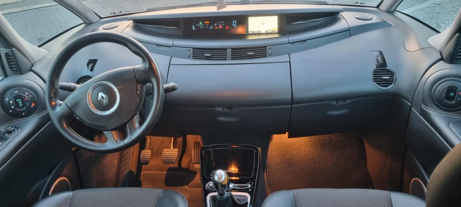 Renault Espace 2014 — photo 10
