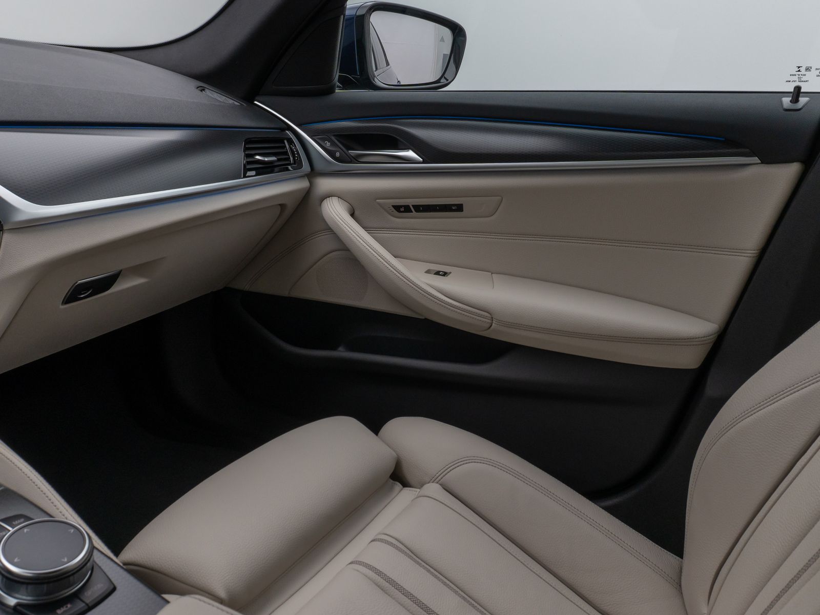 Fahrzeugabbildung BMW 530e xD M Sport Massage Laser HUD DAB Individual