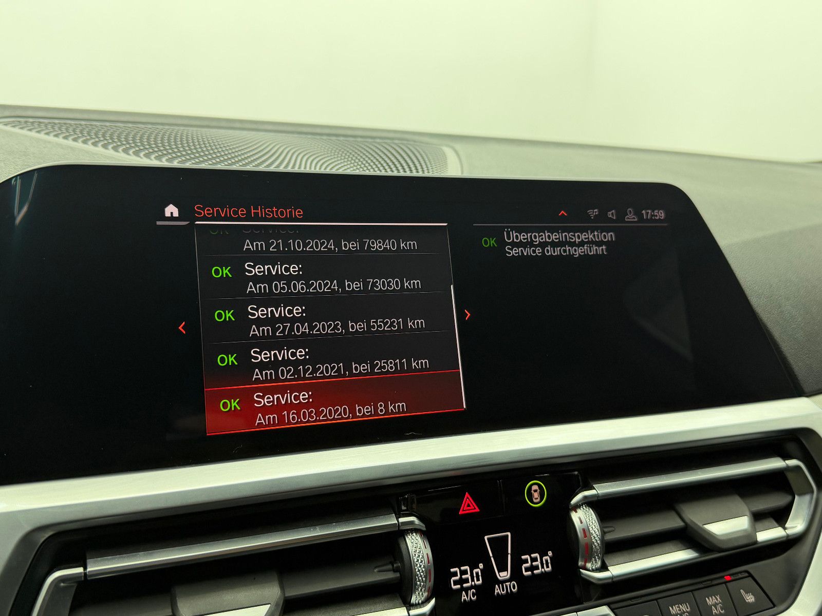 Fahrzeugabbildung BMW 330i xDrive M-SPORT/LIVE COC/HiFi/DEUTSCH