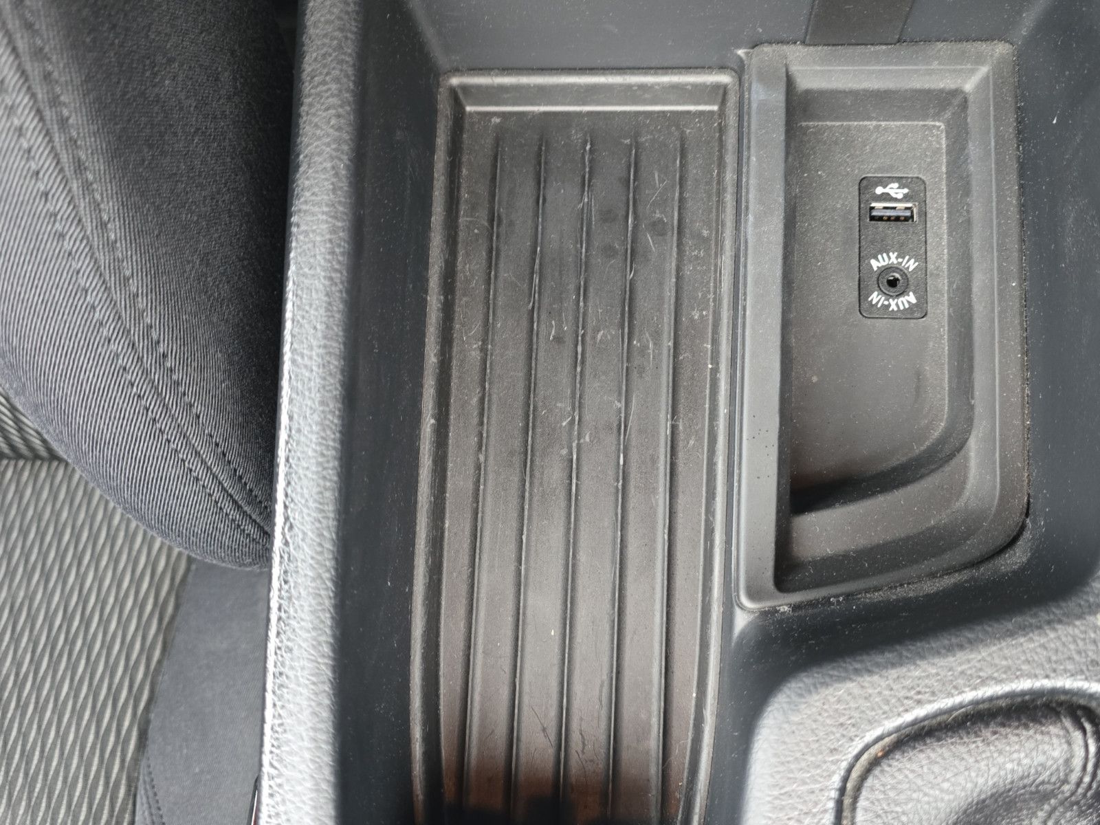 Fahrzeugabbildung BMW 320 i+NAVI BUSINES+PDC+SHZ