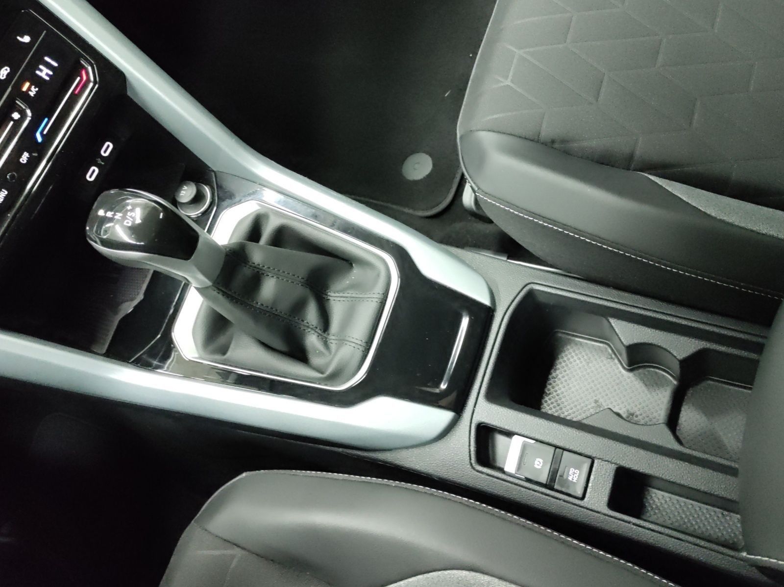 Volkswagen T-Roc - Bild 11