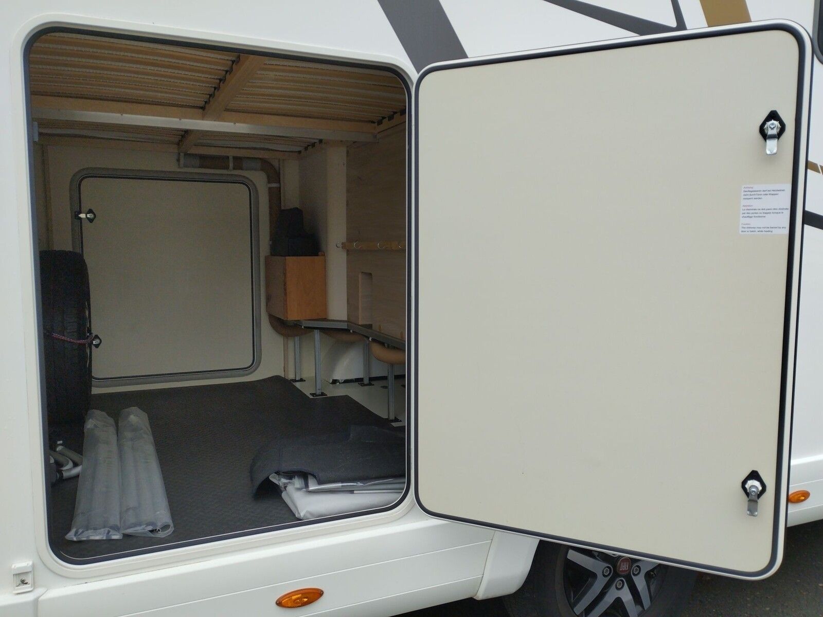 Fahrzeugabbildung Eura Mobil Activa One 690 HB SAT,TV,Markise,Dachklimaanlage