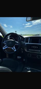 Mercedes-Benz ML 350 BlueTEC 4MATIC -AMG Paket - Mercedes-Benz ML 350 mit Diesel-Antrieb