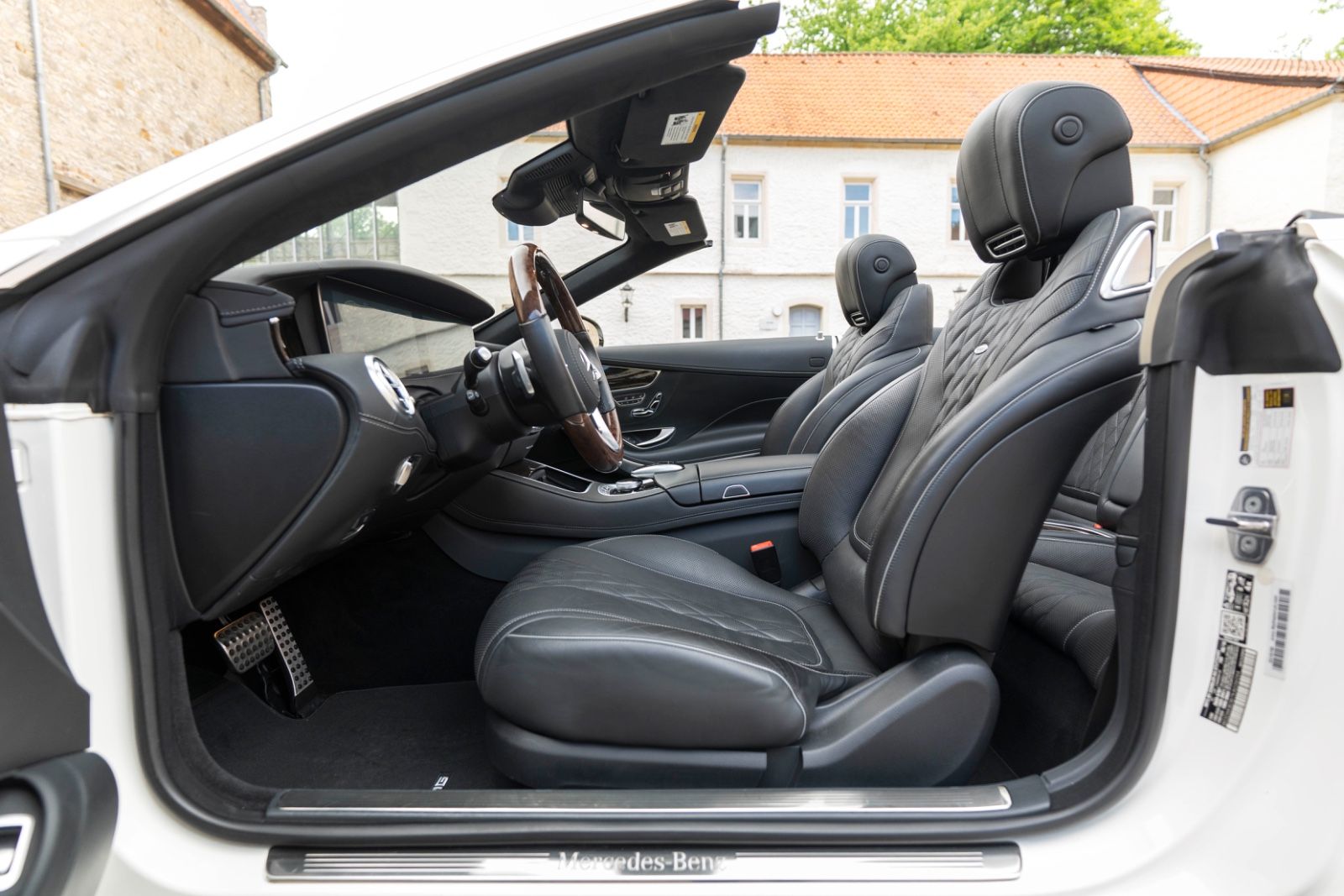 Fahrzeugabbildung Mercedes-Benz S 560 CABRIOLET BURMESTER 360° ACC MASSAGE LED