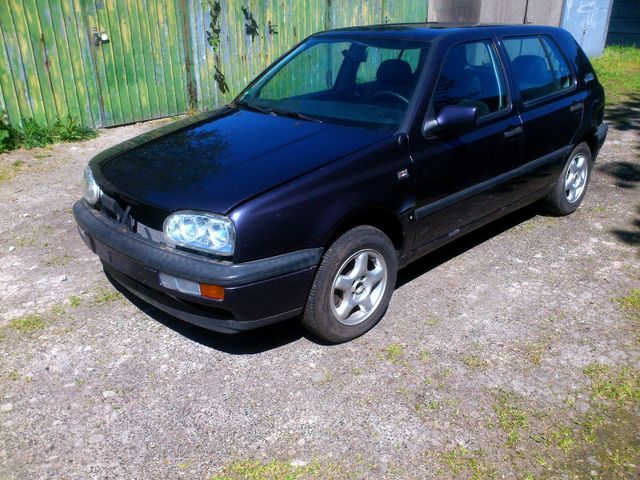 Volkswagen Golf III GL 1.6 ohne TÜV an Bastler Export