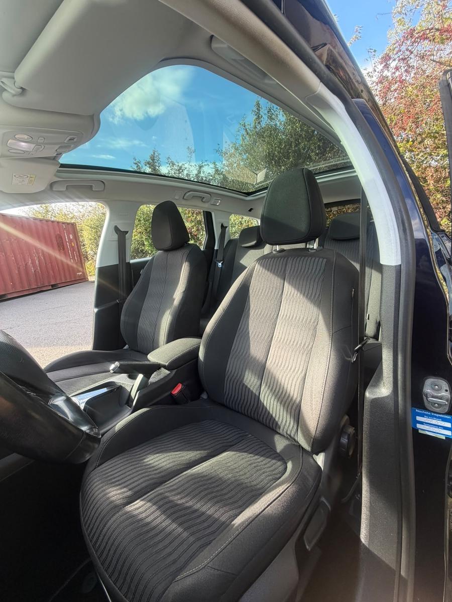 Peugeot 308 2015 — photo 16