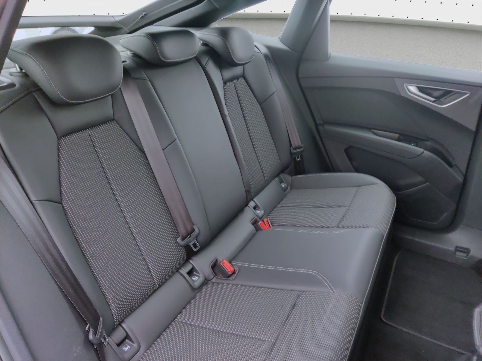 Audi Q4 e-tron - Bild 16