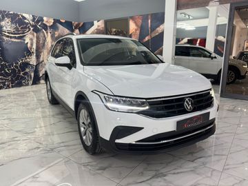 Volkswagen Tiguan - 8