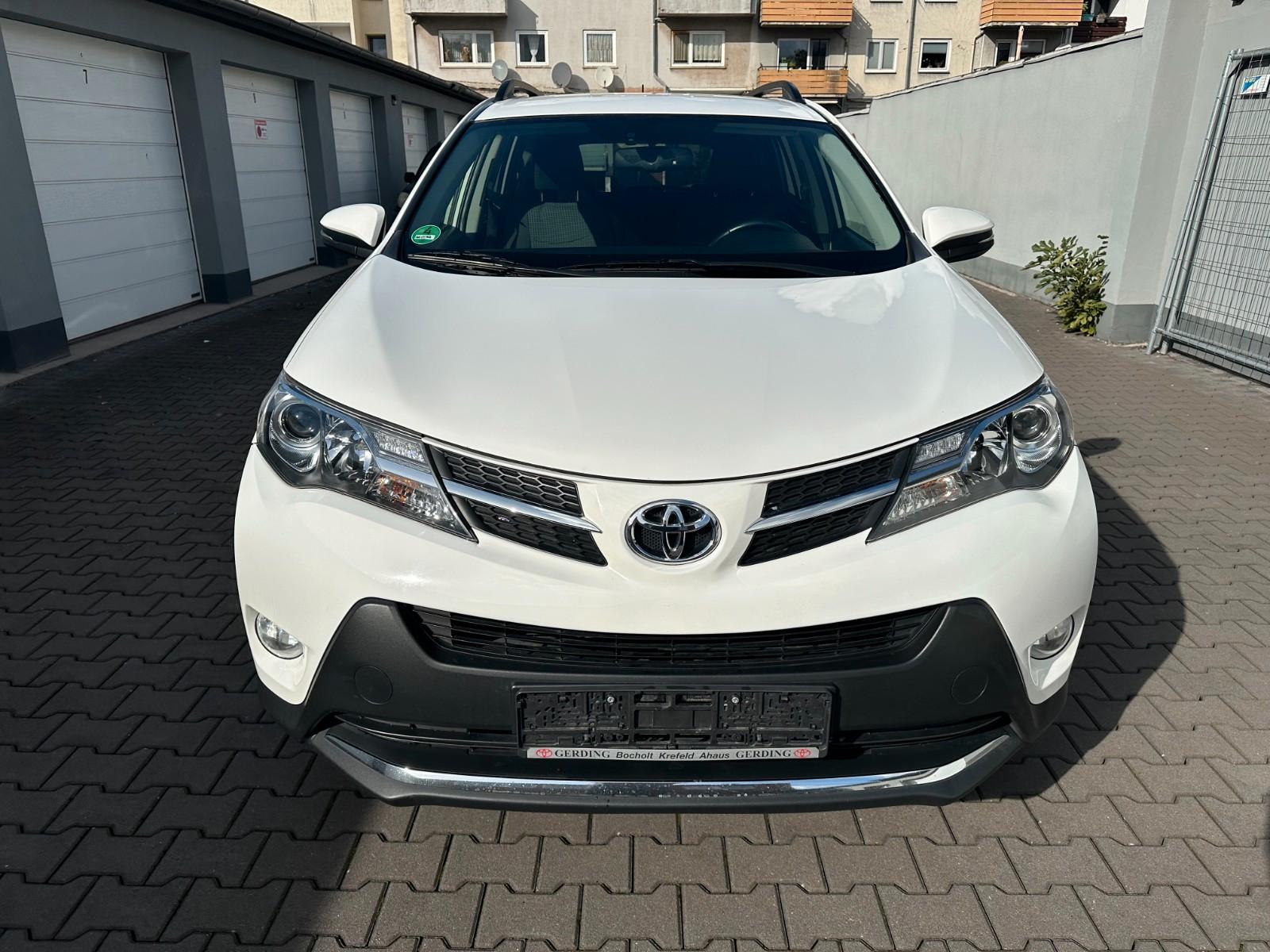TOYOTA RAV4 - 2.0D -  4X4 - ATTELAGE - 124 CV -BVM