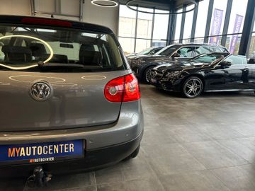 Volkswagen Golf V Lim. Tour *KLIMA*SZHZ*TEMPOMAT*AHK*