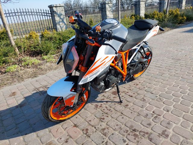 KTM SuperDuke 1290 R / DAMAGED / UNFALL