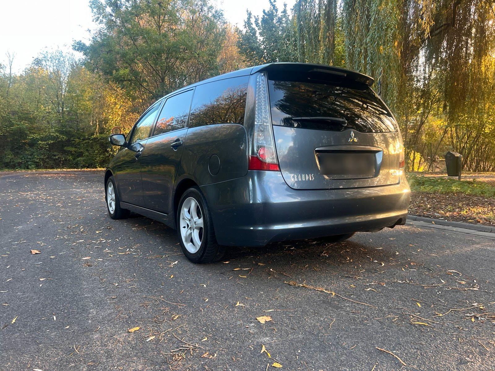 Mitsubishi Grandis 2005 — photo 5
