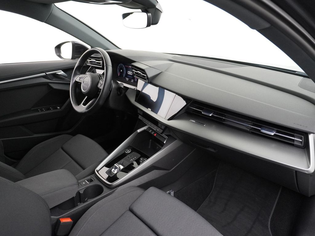 Audi A3 Sportback 35 TFSI Advanced edition ACC 17" LM