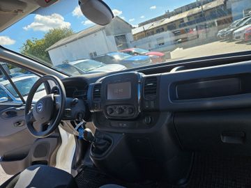 Opel Vivaro - 11