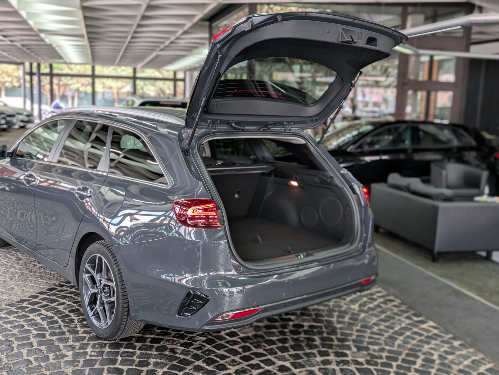 Fahrzeugabbildung Kia cee'd Sportswagon 1.5 Spirit SCC JBL KAM 7J Gar.
