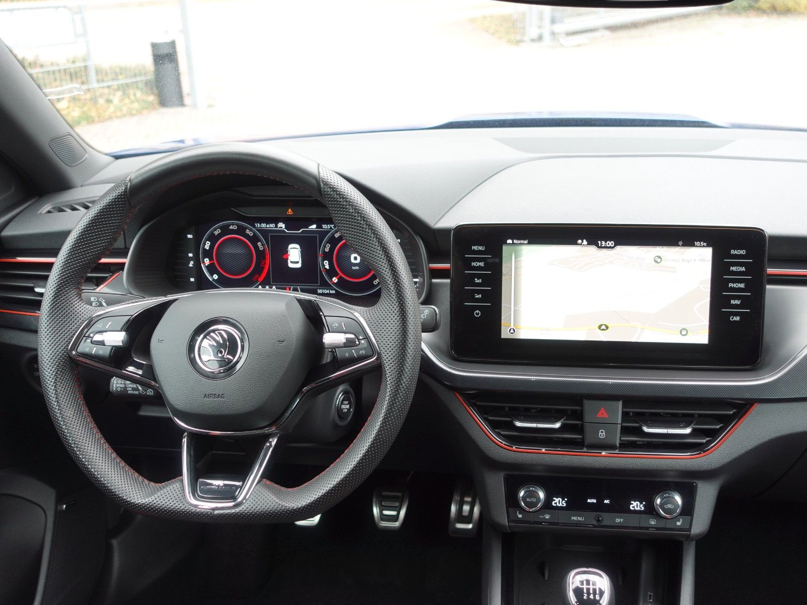 Fahrzeugabbildung SKODA Kamiq 1.5 TSI ACT MONTE CARLO LED/Navi/RFK/18"/.