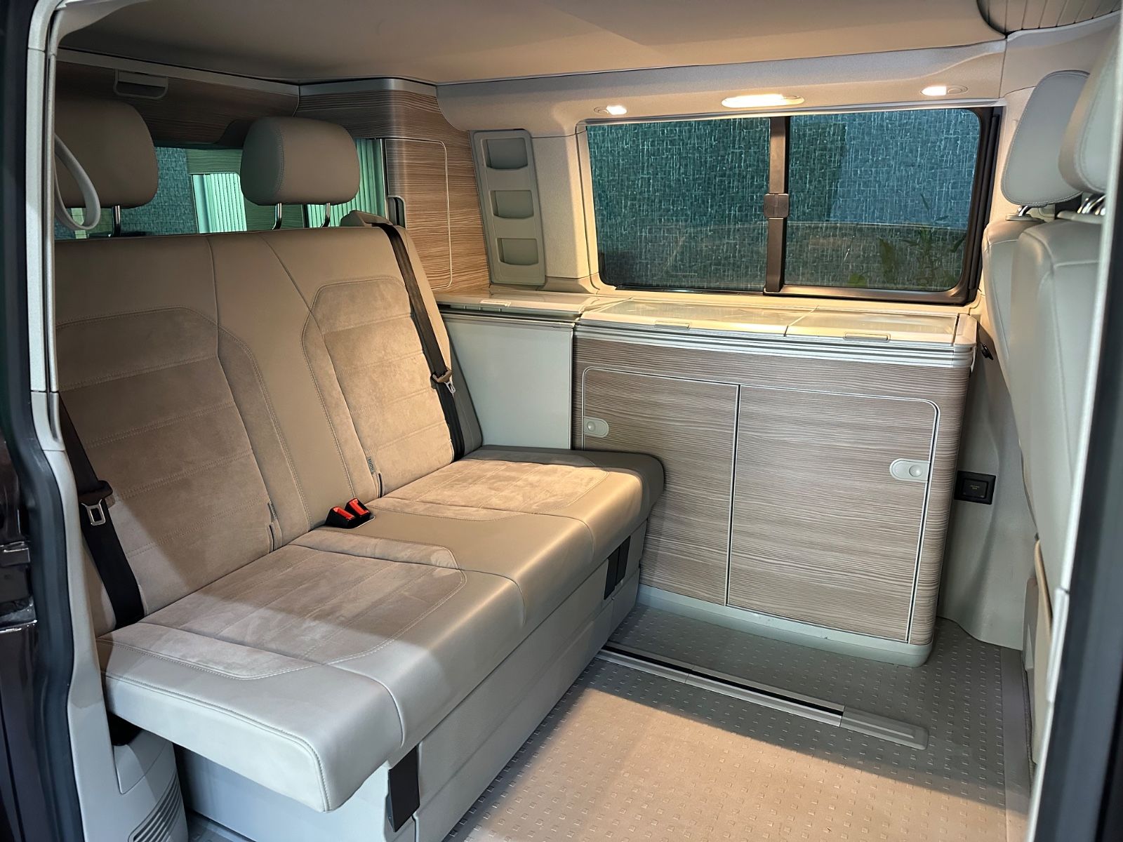Volkswagen T6 California 4Motion "30 Years" Küche /Markisse foto 14