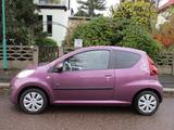 Peugeot 107,  Klima, Sommer-/Winterräder, TÜV neu - : Winterräder