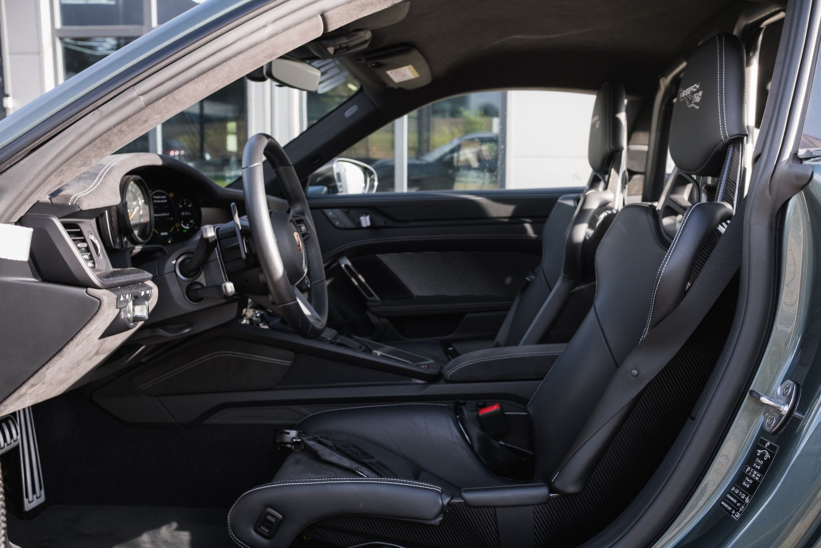 Fahrzeugabbildung Porsche 992 GT3 RS-Weissach-Lift - PTS malachitgrün-LED