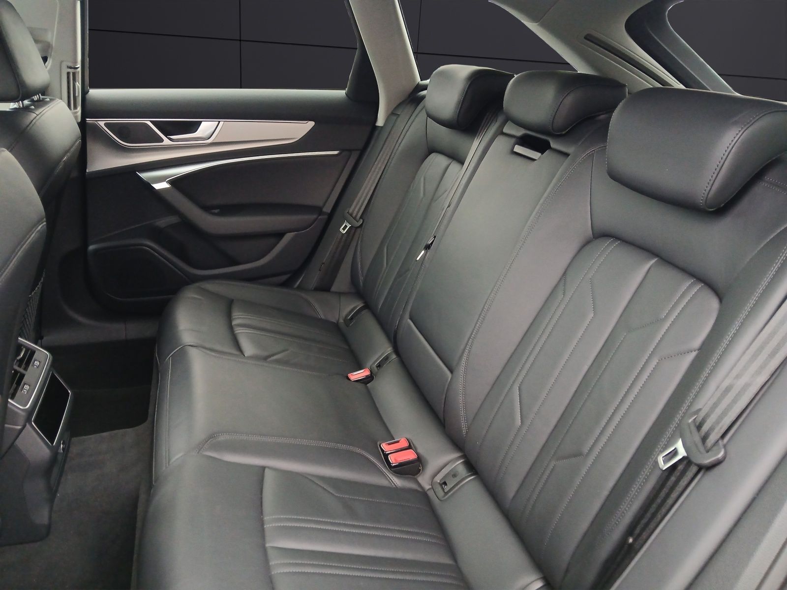 Fahrzeugabbildung Audi A6 Avant 40 TDI Sport quattro S-tronic LED Navi