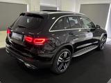 Mercedes-Benz GLC 300 de 4M *AMG-INT.*PANO*DIGITAL T*AMBI*KAM* - : Alcantara, Sportsitze
