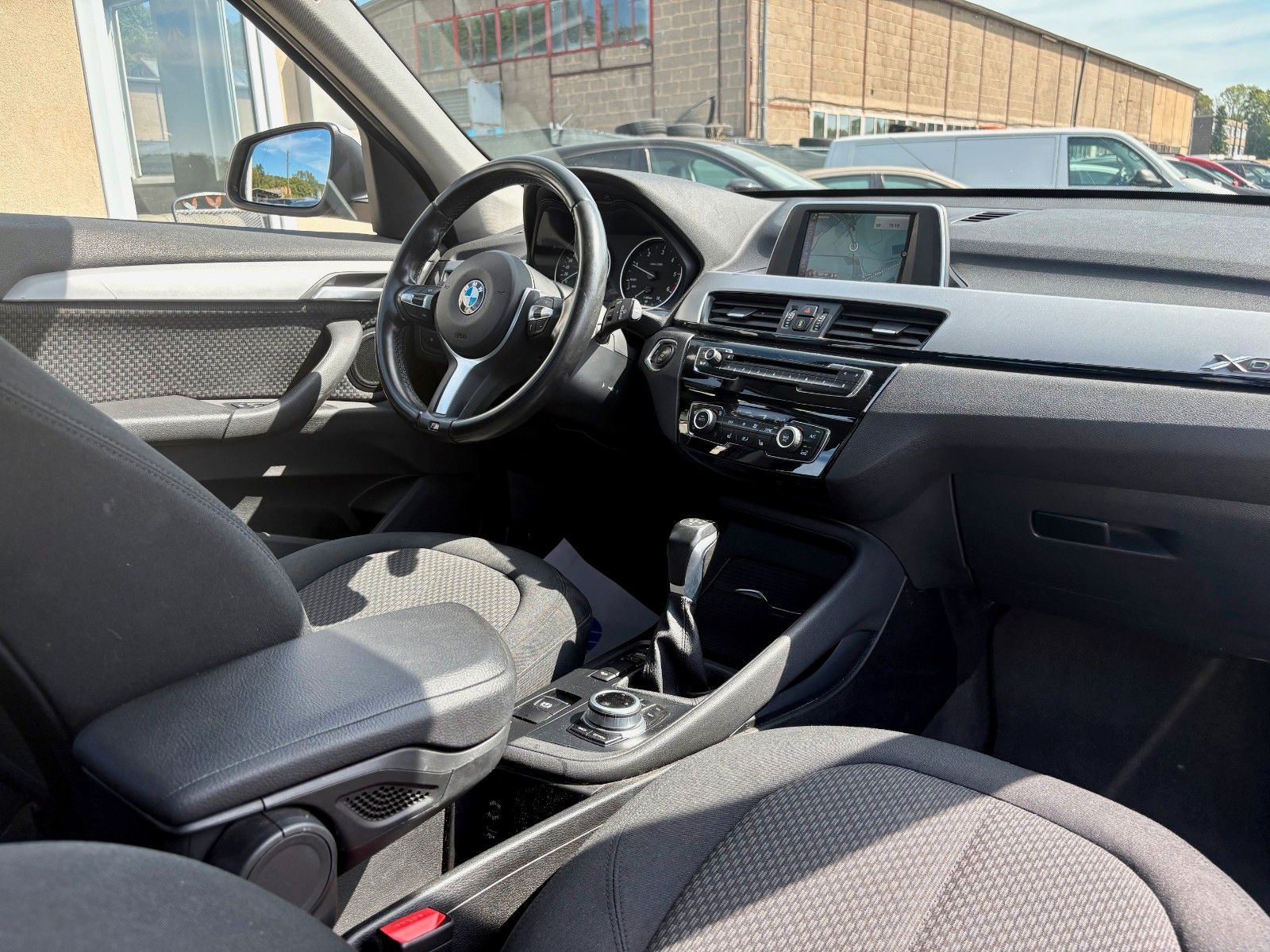 Fahrzeugabbildung BMW X1 xDrive18d Aut. Navi M SPORTLENKRAD Scheckheft