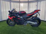 Aprilia RSV4 Factory 1100 - APRILIA RSV4 1100 FACTORY