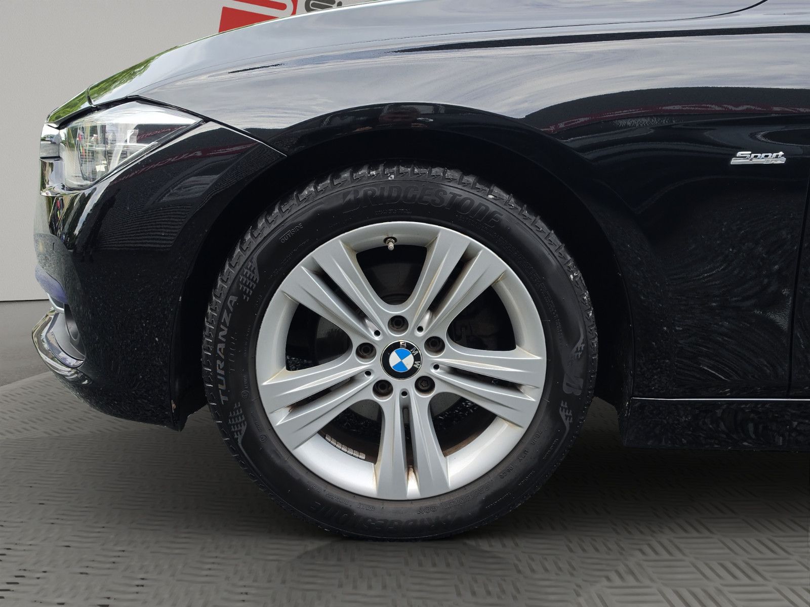 Fahrzeugabbildung BMW 3 Touring 318 d Sport Line Navi Led Scheinwerfer